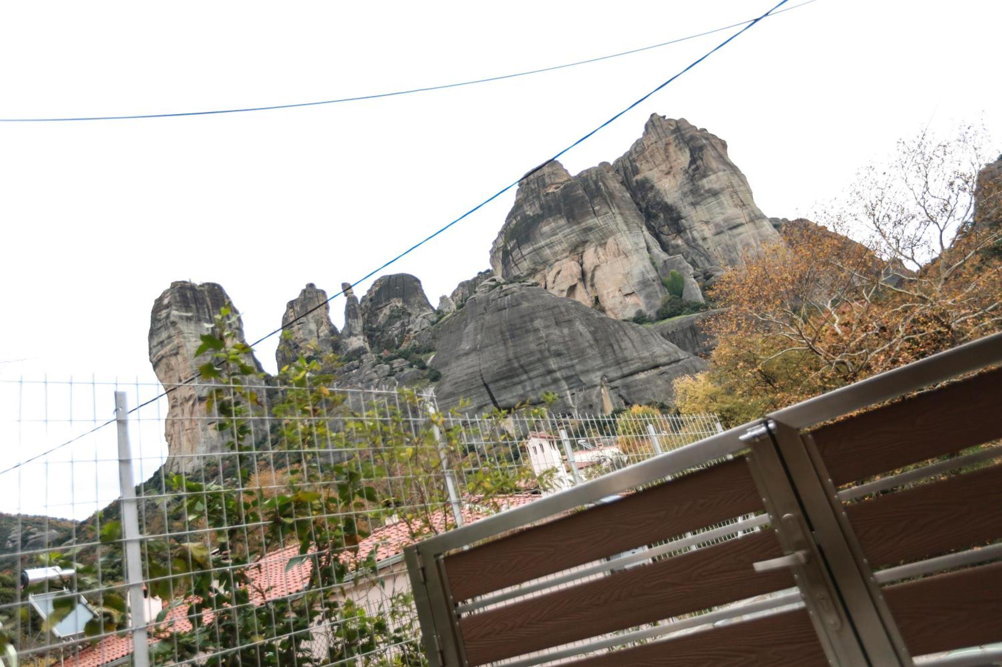 칼람파카 The House Under The Rocks Of Meteora 2 아파트 외부 사진